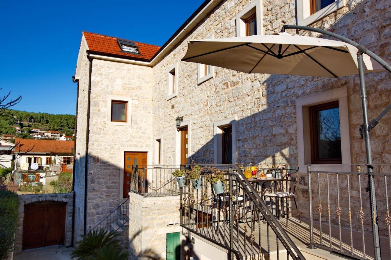 Apartments With A Parking Space Jelsa, Hvar - 8713 Jelsa  Buitenkant foto