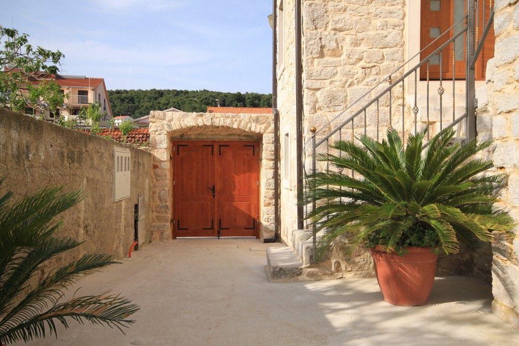 Apartments With A Parking Space Jelsa, Hvar - 8713 Jelsa  Buitenkant foto
